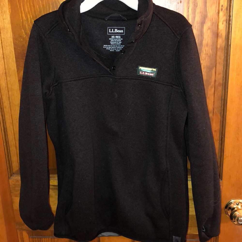 L.L.Bean black crew neck